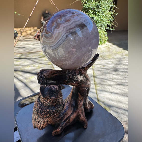 Decorative Owl Tree Stand with Crazy Lace Amethyst Agate Sphere. - Picture 5 of 6
